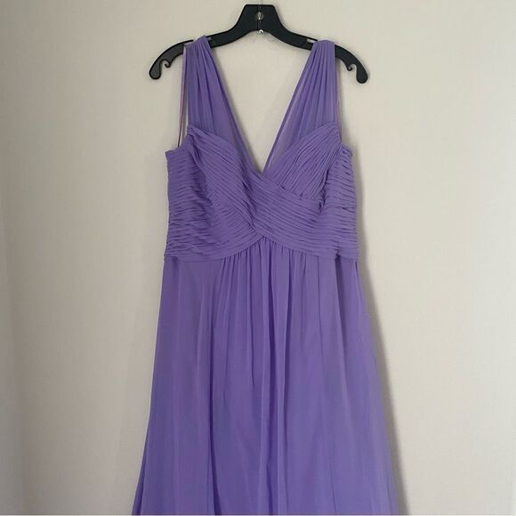 Lauren Ralph Lauren Women’s Ruched V-Neck Gown Soft Lilac Size 14 - Picture 1 of 5